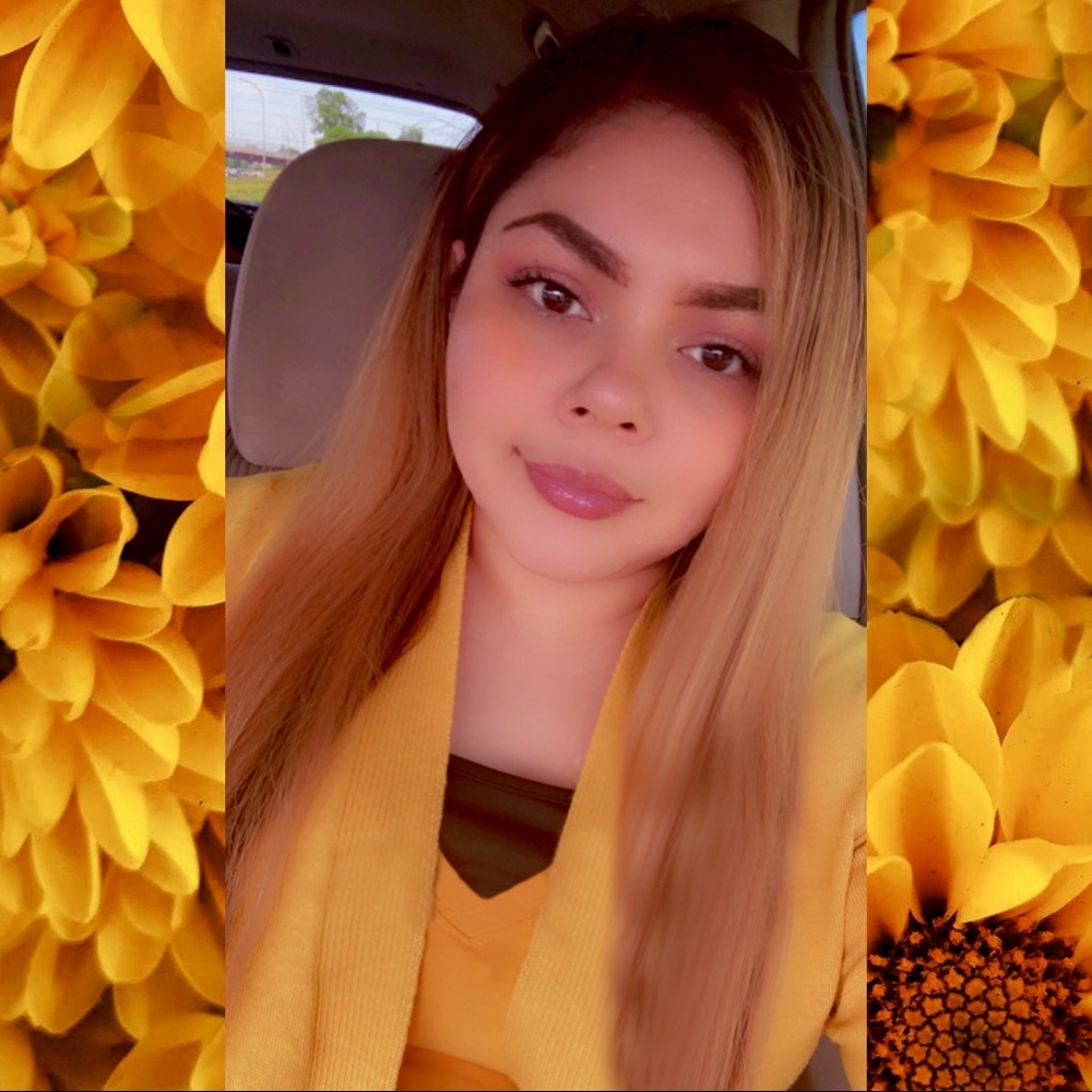 Meet your Posher, Mayra